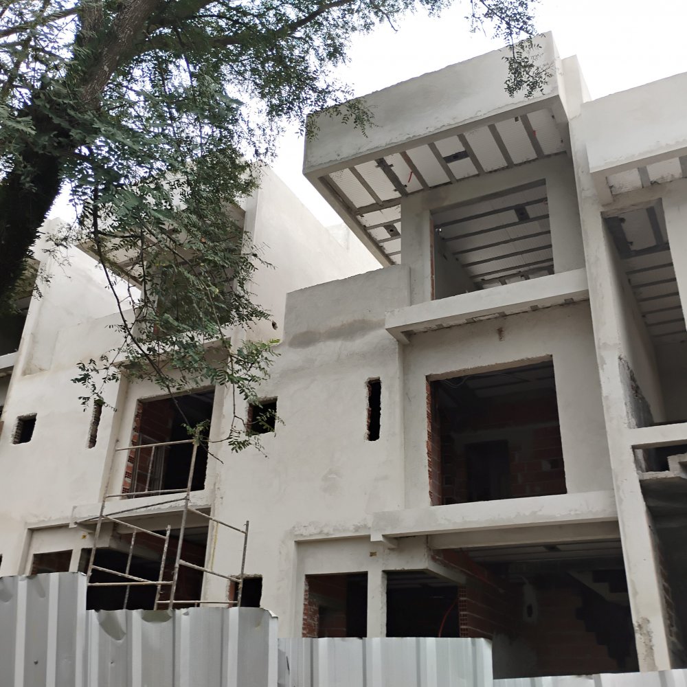 Sobrado - Venda - Xaxim - Curitiba - PR