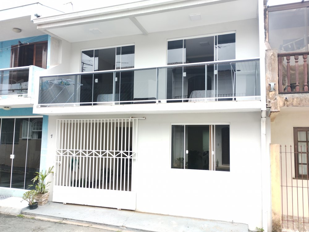 Sobrado em Condomínio - Venda - Alto Boqueirão - Curitiba - PR