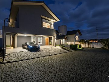 Condom�nio Villa Allegro